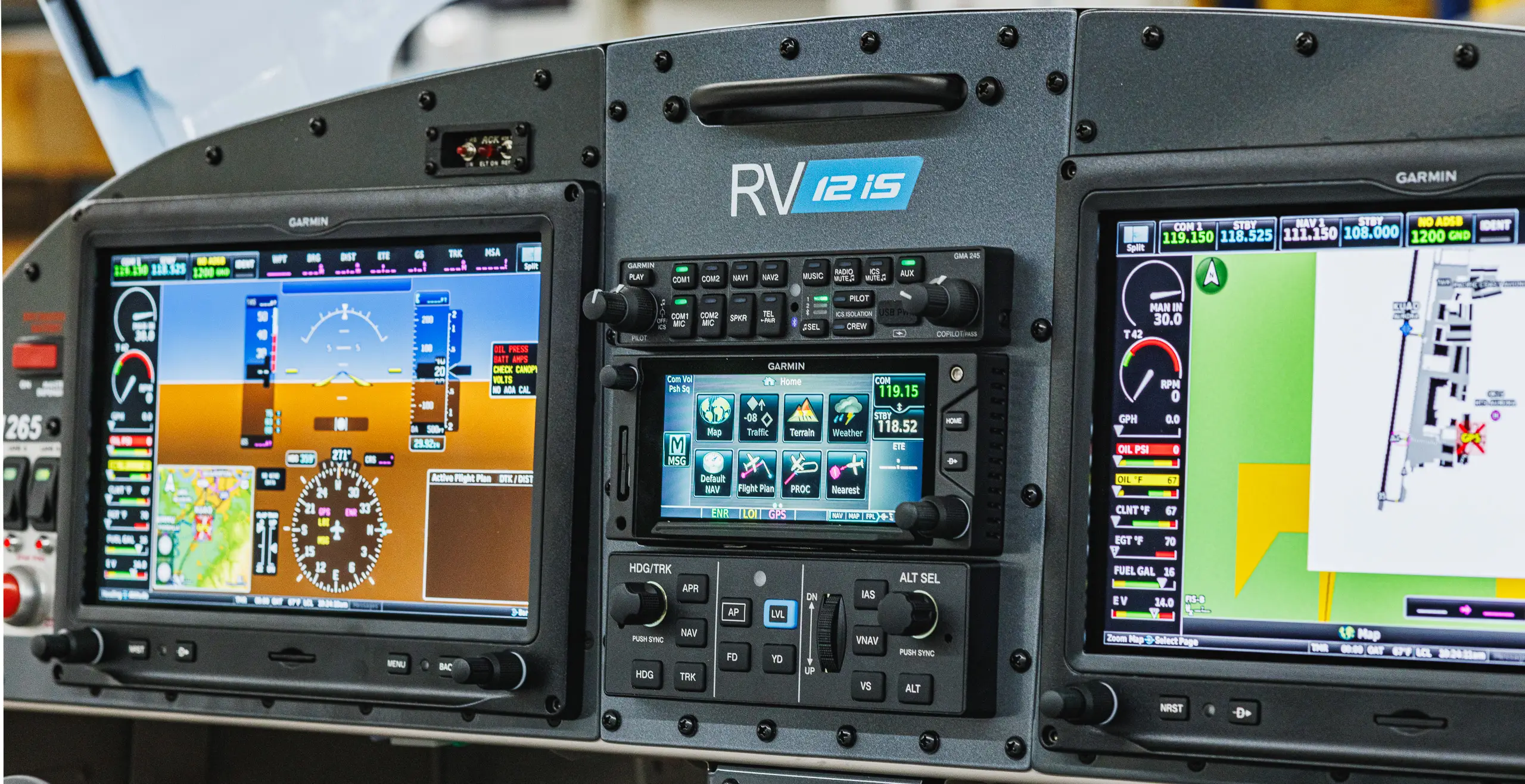 Van's RV-12iS aircraft training detail