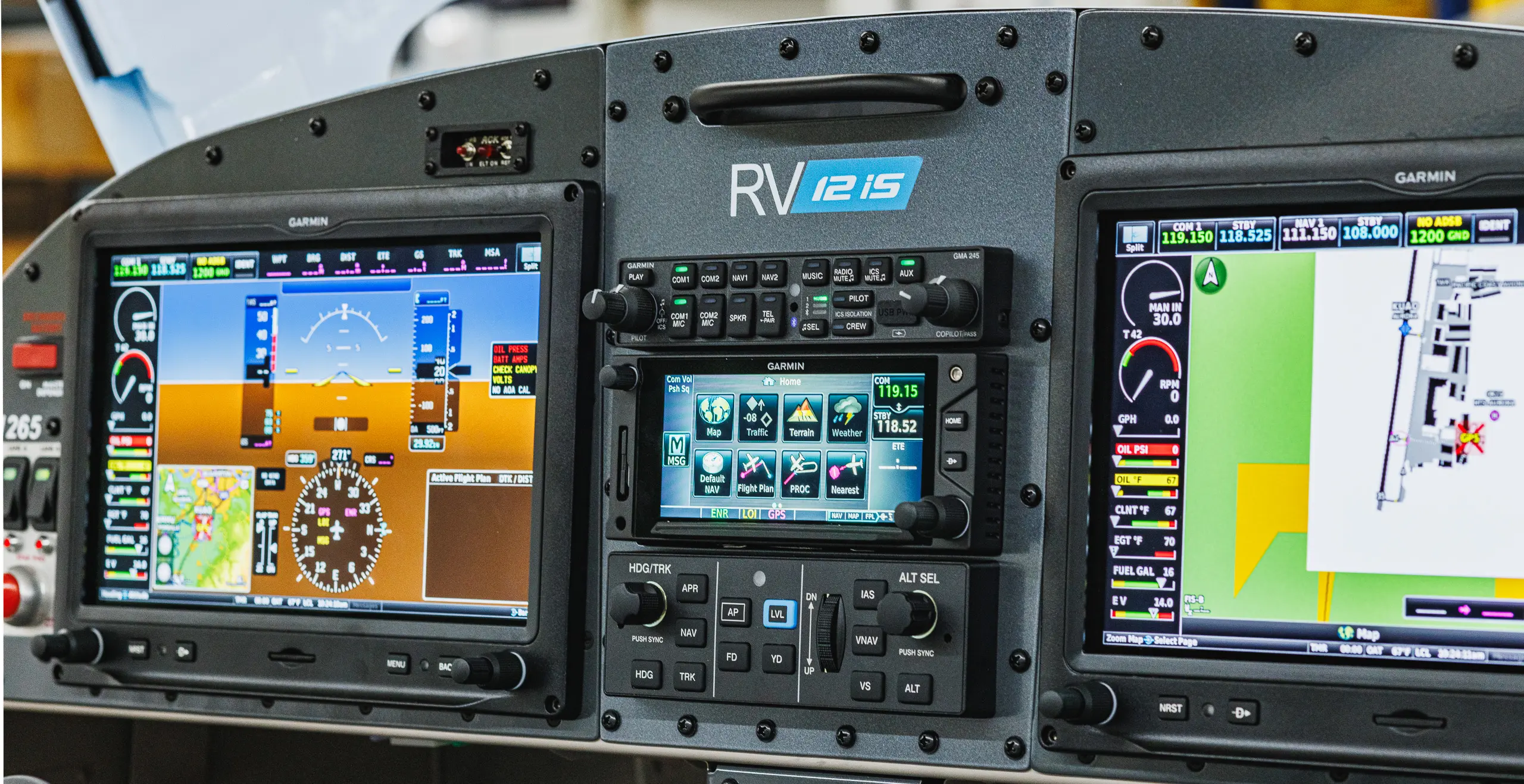 Van's RV-12iS aircraft exterior used in flight training